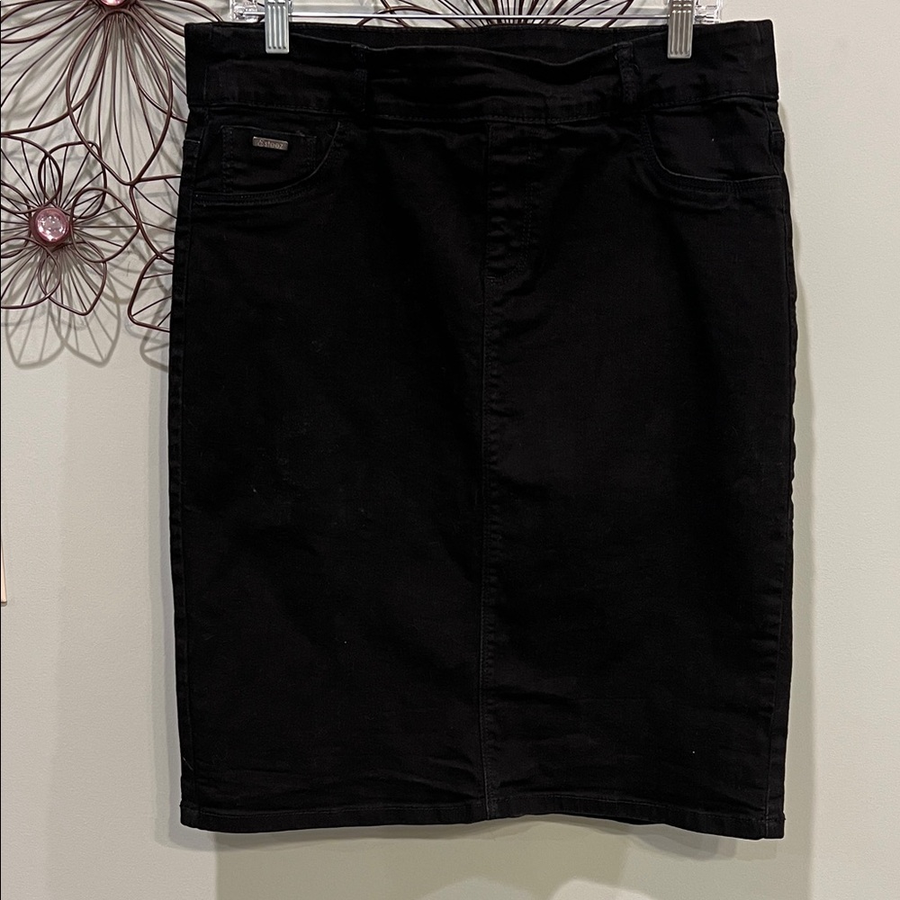 Elegant Black Pencil Denim Skirt